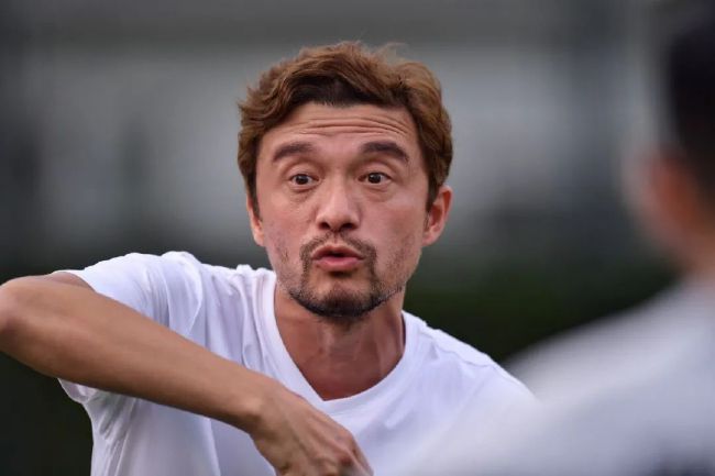 ”在拍摄前，王丹妮通过搜集大量资料，深入研究了老兵的口述回忆，试图理解他们在面对恐惧时的心理状态。